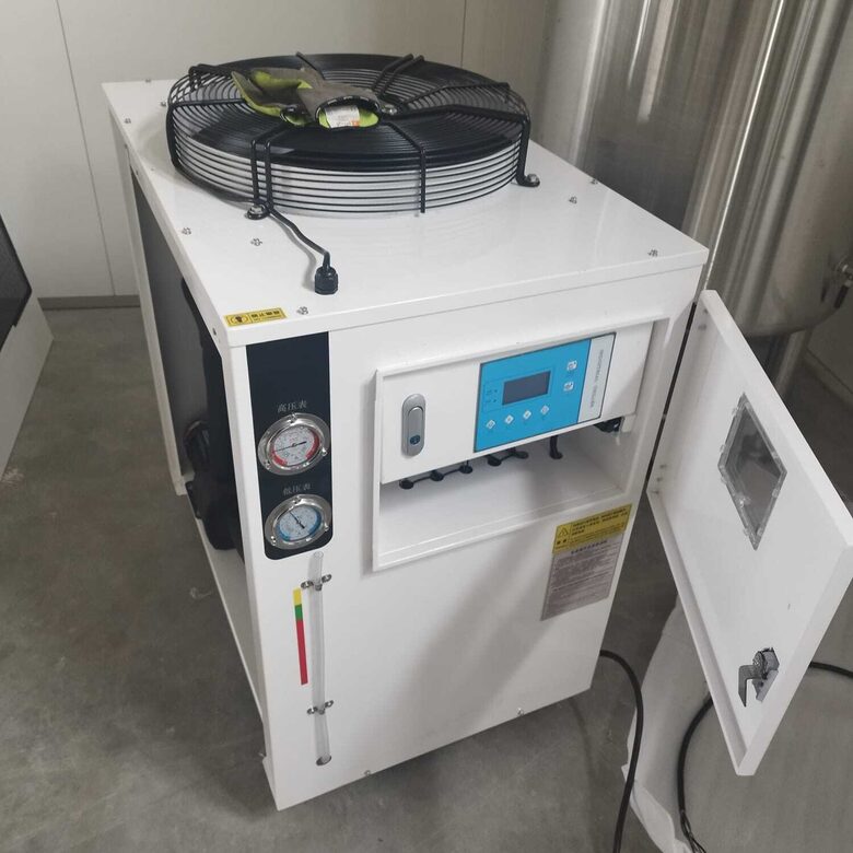 Chiller WF-3C (with build-in glycol tank)